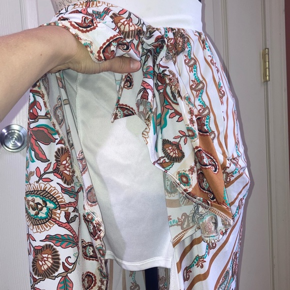 NY & Co Volup Maxi Skirt Paisley Floral Tan Turquoise XXLarge Summer Attire - Picture 5 of 8